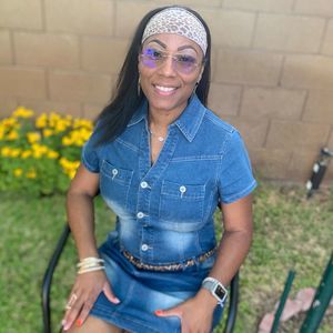 Meet your Posher, Dinah